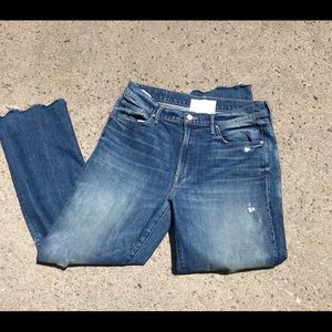 MOTHER The Insider Crop Step Chew Jeans